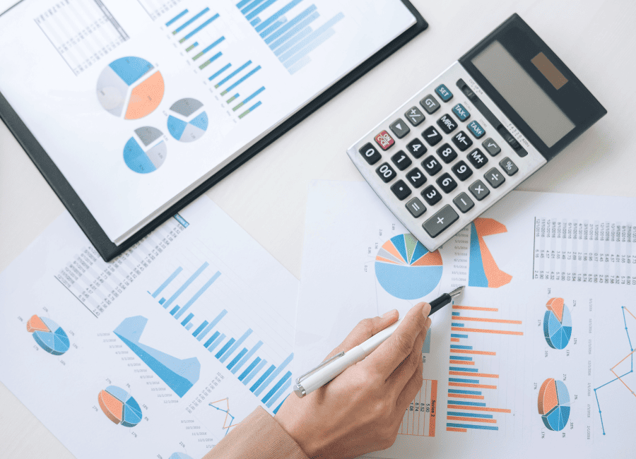 Is it Better to Save or Invest? A Comprehensive Comparison
